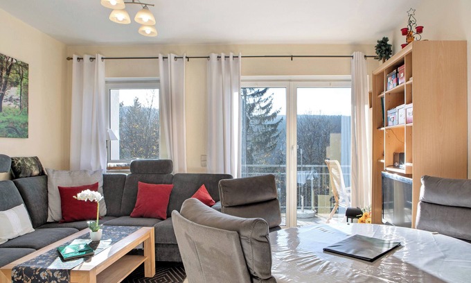 Oberhof Apartment | Apartment 'Tannenblick 8-1' with Private Terrace, Shared Garden and Wi-Fi