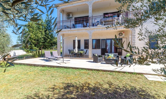 Selina Apartment | Apartment Terlevic with Terrace