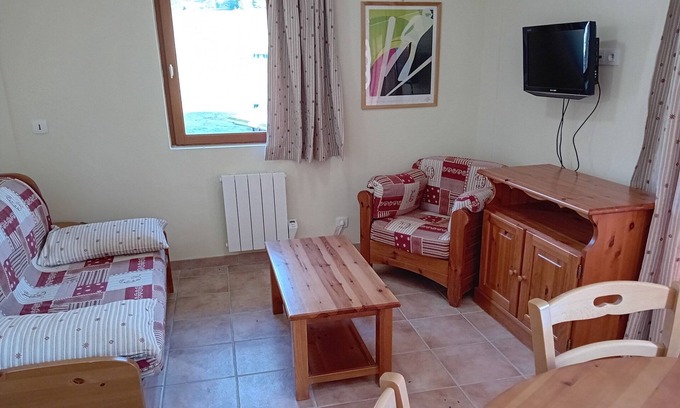 Bramans Apartment | Apartment Termignon near Ski Lift