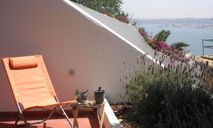 Sao Cristovao e Sao Lourenco Apartment | Apartment terrace Castelo S.Jorge