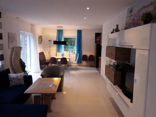 Steyr Apartment | APARTMENT Top1, 2 Schlafzimmer 3 Betten BESTROOMS eU