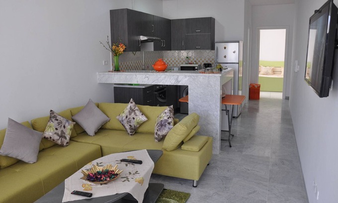Hiboun Apartment | Apartment tourist area 80 m beach free wifi