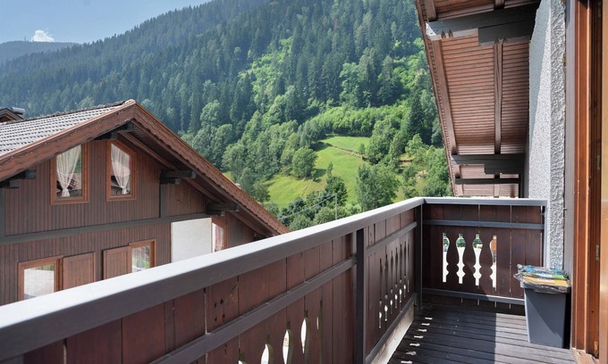 Pracorno Apartment | Apartment 'Trilocale 4' with Shared Garden, Balcony and Wi-Fi