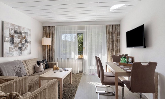 Ortsmitte Apartment | Apartment 'Typ 1' with Shared Garden, Balcony and Wi-Fi
