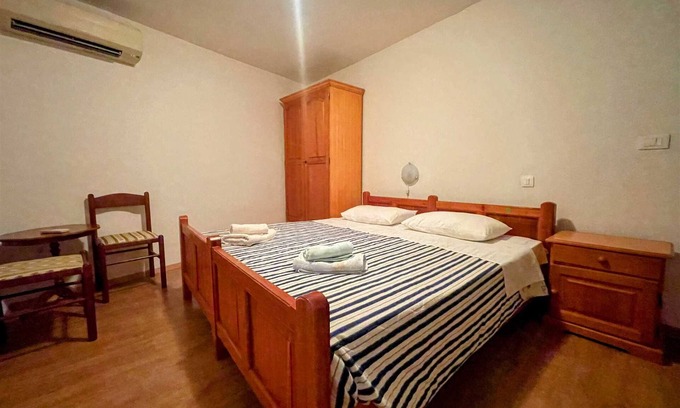 Lovrecica Apartment | Apartment Valentina close to the beach