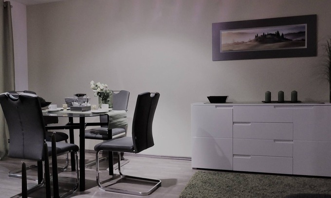 Friedrichstadt Apartment | Apartment " Valentina ", lovingly furnished, central location.