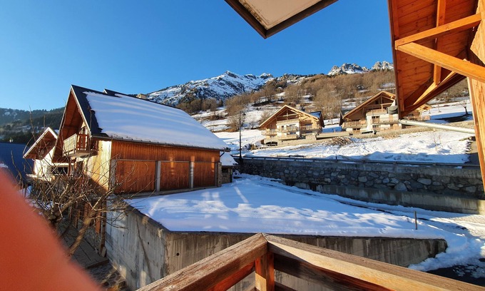 Vaujany Apartment | Apartment Vaujany Les Valmonts, 4 people with sauna and hammam