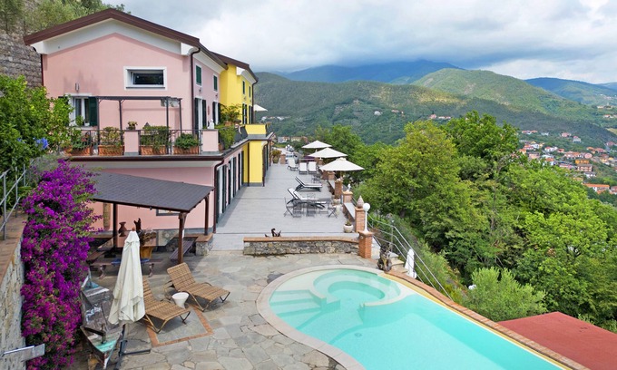 Casarza Ligure Apartment | Apartment 'Villa Lice - Vigneto' with Mountain View, Wi-Fi and Air Conditioning