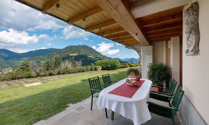 Alta Valle Intelvi Apartment | Apartment 'Villa Alessandra' with Lugano Lake View, Terrace and Wi-Fi
