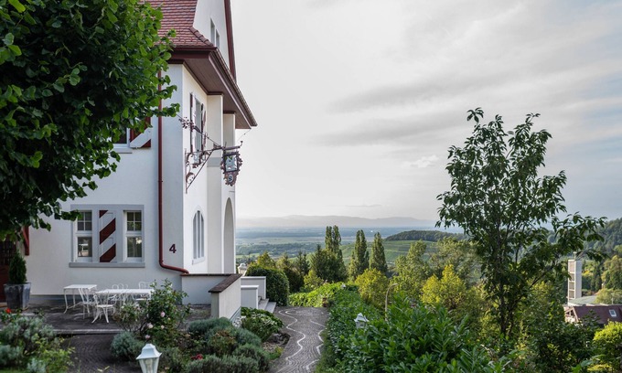Badenweiler Apartment | Apartment 'Villa Schlössle' with Mountain View, Private Terrace and Wi-Fi