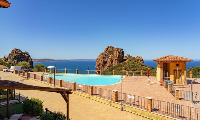 Nebida House | Apartment Villetta L'Estasi - Tanca Piras with Sea View, Pool & Wi-Fi