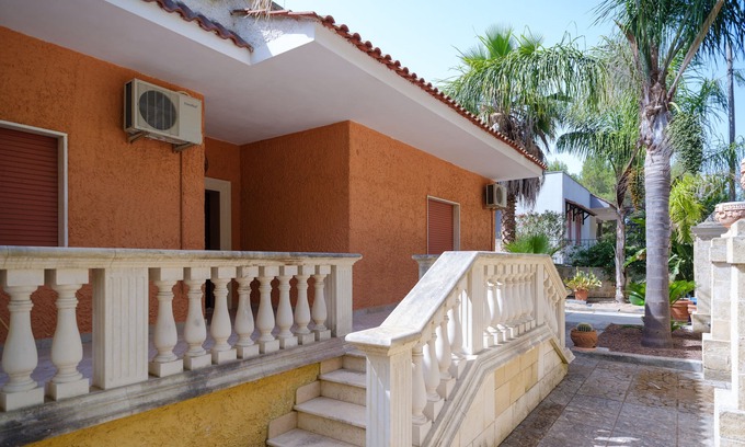 Cenate Apartment | Apartment 'Villetta Lezzi' with Private Terrace, Private Garden and Air Conditioning