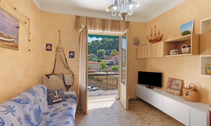 Marina di Andora Apartment | Apartment 'Vista Mare' with Sea View, Balcony and Air Conditioning