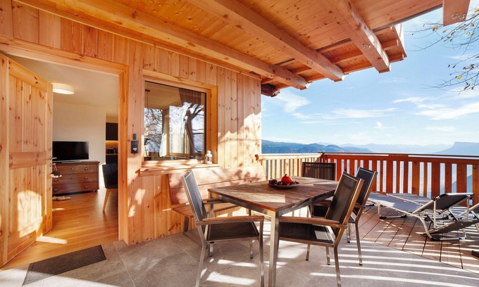 Lagundo Apartment | Apartment 'Waldele Bichl Hauserhof' with Mountain View, Private Terrace and Wi-Fi