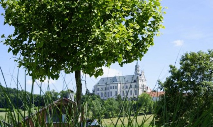 Neresheim Apartment | Apartment 'Waldmariechen' with Shared Garden, Balcony and Wi-Fi