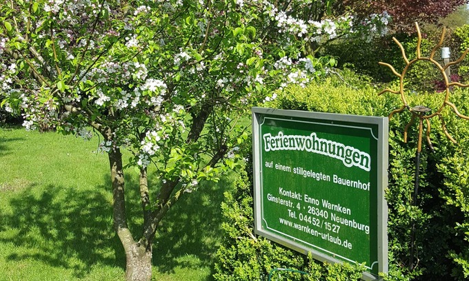 Zetel Apartment | Apartment Warnken - 15 km from the Jade Bay on the North Sea