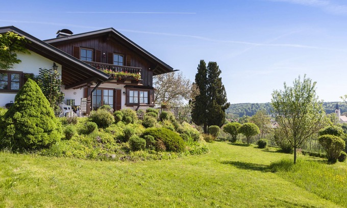 Ebersberg District Apartment | Apartment "Wendelsteinblick" between city, lakes & mountains