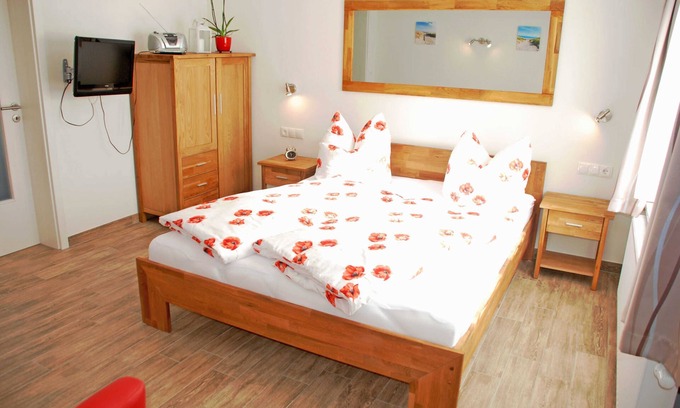 Middelhagen Apartment | Apartment Wiek - Apartments in the house on the dike