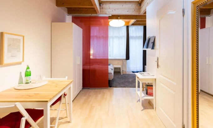 Rhein-Erft-Kreis District Apartment | Apartment Wilhelmstr für bis zu 3 Personen