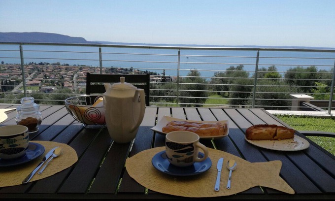 Toscolano Maderno Apartment | Apartment with wonderful views of Lake Garda - (Cin:IT017187C2PSJ26J58)
