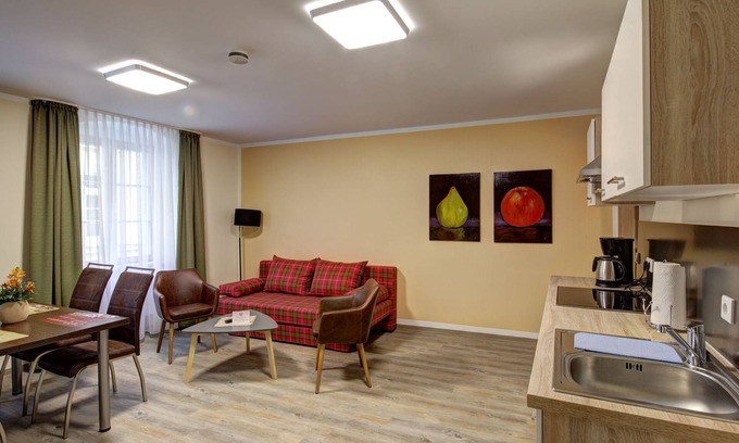 Altstadt Apartment | Apartment with 2 bedrooms, add. Guest WC and Balcony in the old town of Görlitz