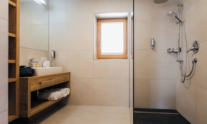 Landeck Apartment | Apartment with 2 bedrooms Boutique Apartment Sonnenhang with pool