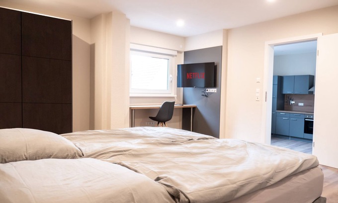 Neudorf Apartment | Apartment with kitchen and bathroom