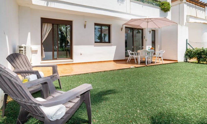 Torremolinos Apartment | Apartment with garden and pool