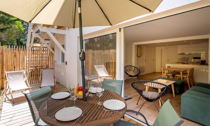 Le Canon Apartment | Apartment with terrace, 2 minutes walk from the beach