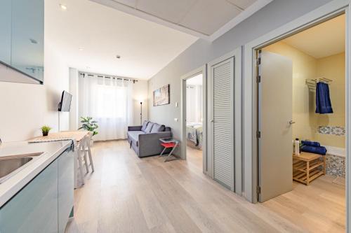 Bormujos Apartment | Apartment with free parking and pool