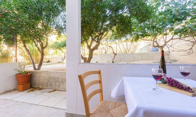 Metajna Apartment | Apartment with free WiFi and free parking