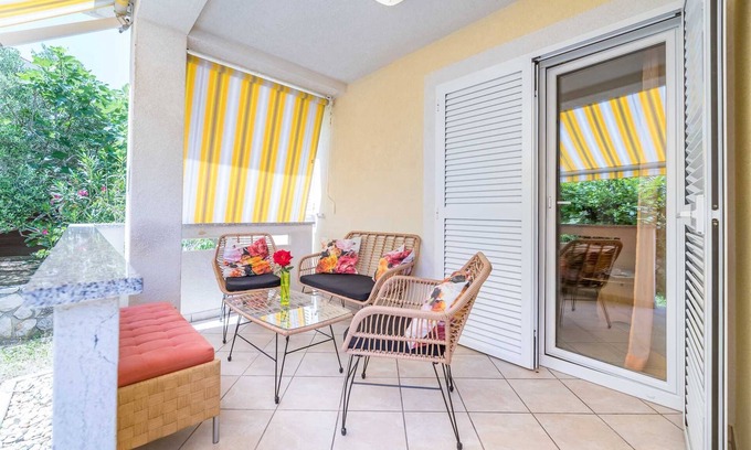 Baska Apartment | Apartment with garden and barbeque