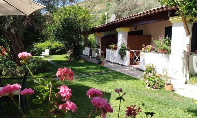 Panza Apartment | Apartment with garden 200meters from the Sea