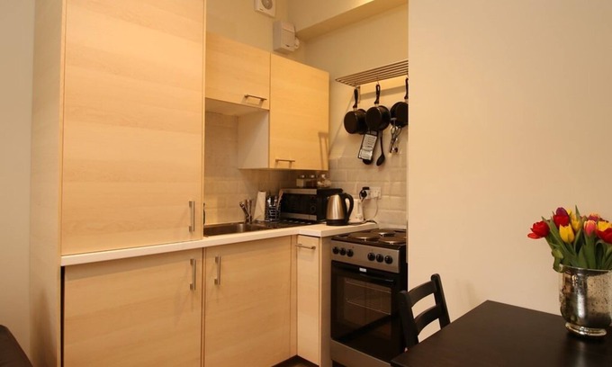 Yeovil Apartment | Apartment with Garden View at Hendford Apartments