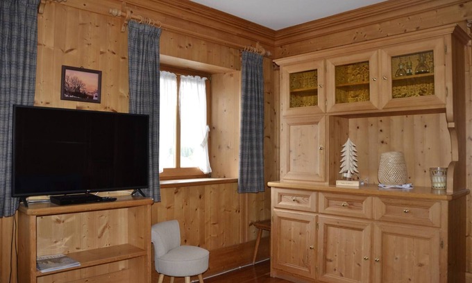 Cortina d'Ampezzo Apartment | Apartment with three bedrooms and garden in Chiave
