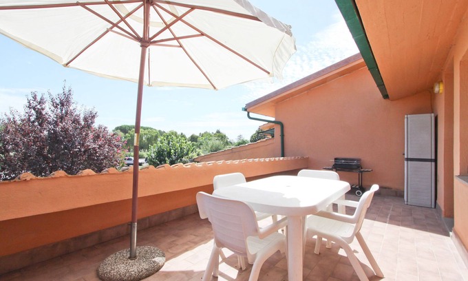 Il Poggio Apartment | Apartment with terrace and garden, few meters far from the lake