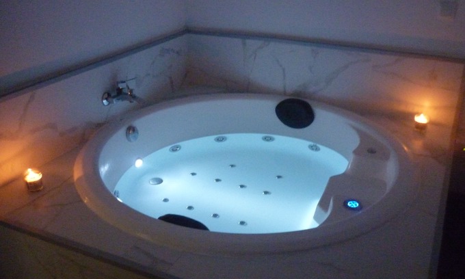 Gibaja Apartment | Apartment with Jacuzzi and Wifi