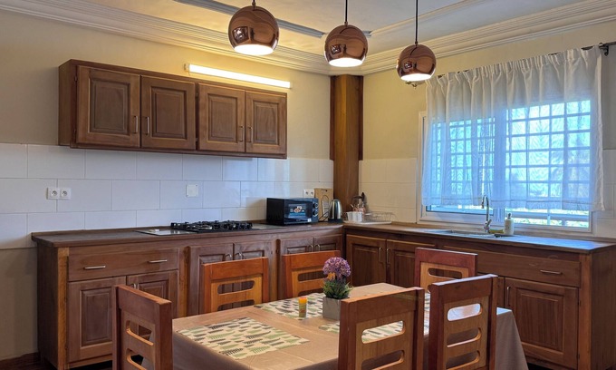 Buea House | Apartment with Mountain View 3 - Akhard Hausnn