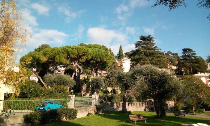 Bordighera Apartment | Apartment WITH PARKING PLACE in a peaceful corner.