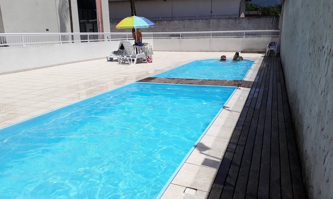 Ipiranguinha Apartment | Apartment with pool Ubatuba