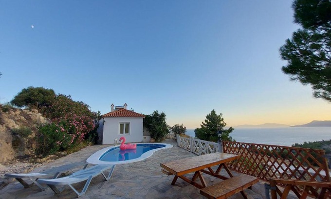 Koumeika House | Apartment with Pool and Panorama View