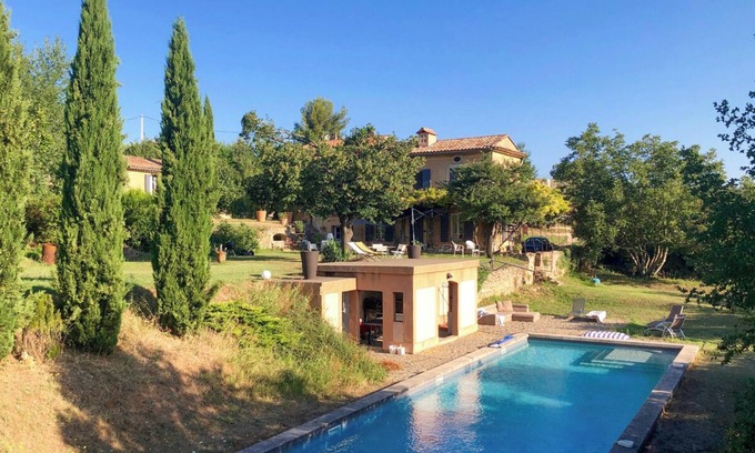 Apt Apartment | Apartment with pool in Apt - 234 APT