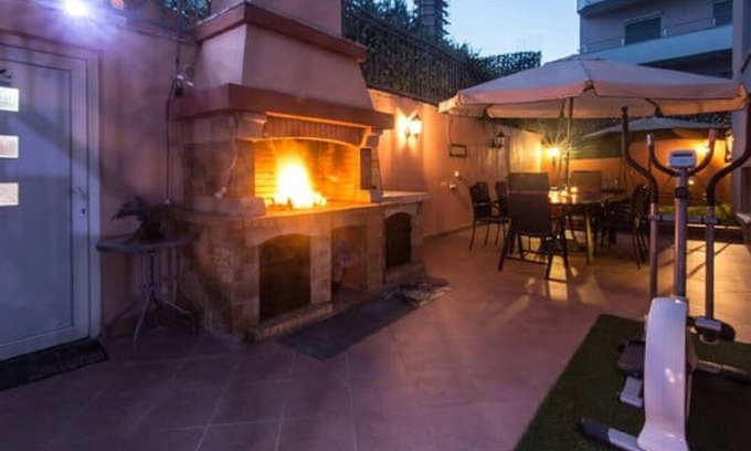 Stobrec Apartment | Apartment with pool & jacuzzi
