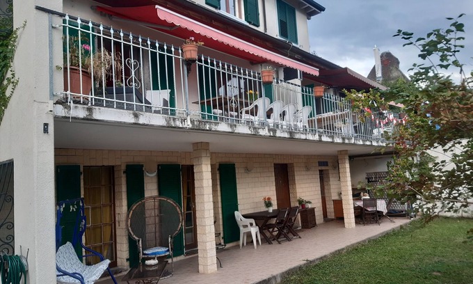 Montreux Apartment | Apartment with relaxation garden 100mt from Lake Geneva