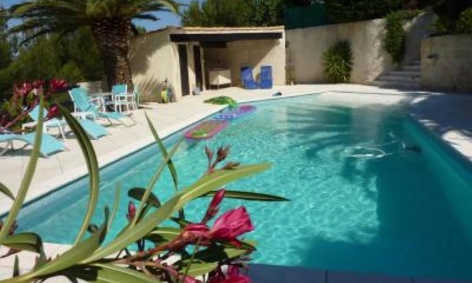 Carry-le-Rouet Apartment | Apartment with swimming pool & air conditioning