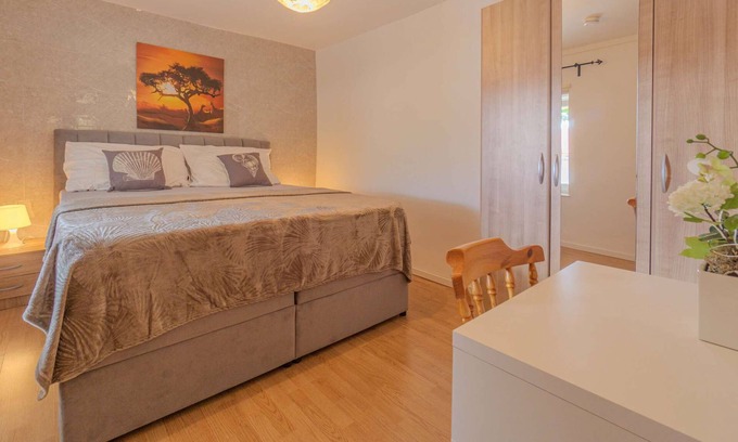 Metajna Apartment | apartment with seaview, bedroom and terrace with seating