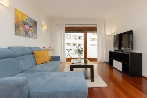 Gorce Apartment | Apartment with Study Powstańców Śląskich by Noclegi Renters