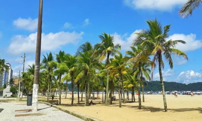 Guilhermina Apartment | Apartment with suite and balcony 3 minutes' walk from the beach!