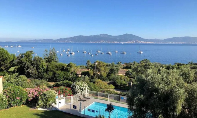 Isolella Apartment | Apartment with superb sea view 200m from the beach and 10m from Porticcio