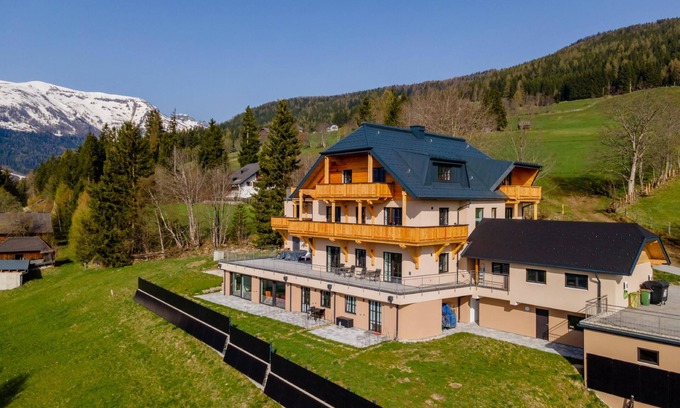 Mauterndorf Apartment | Apartment with swimming pool